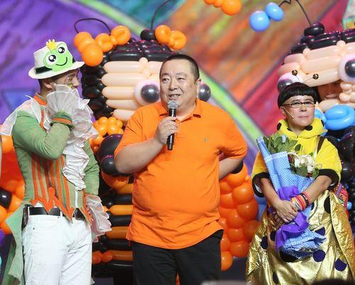 大风车董浩视频,董浩带你领略大风车下的童年回忆